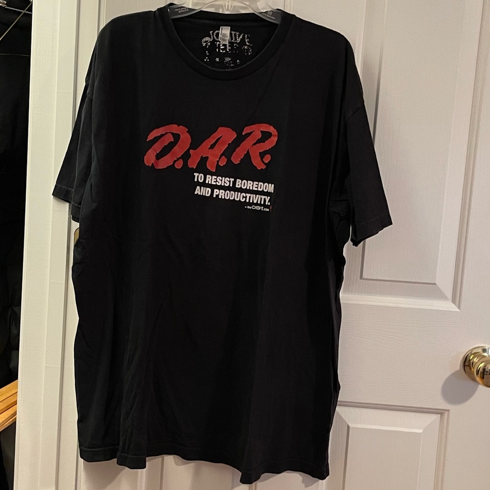 Men’s Chive t shirt. Size XXL. Hardly worn. No stains tears smells.